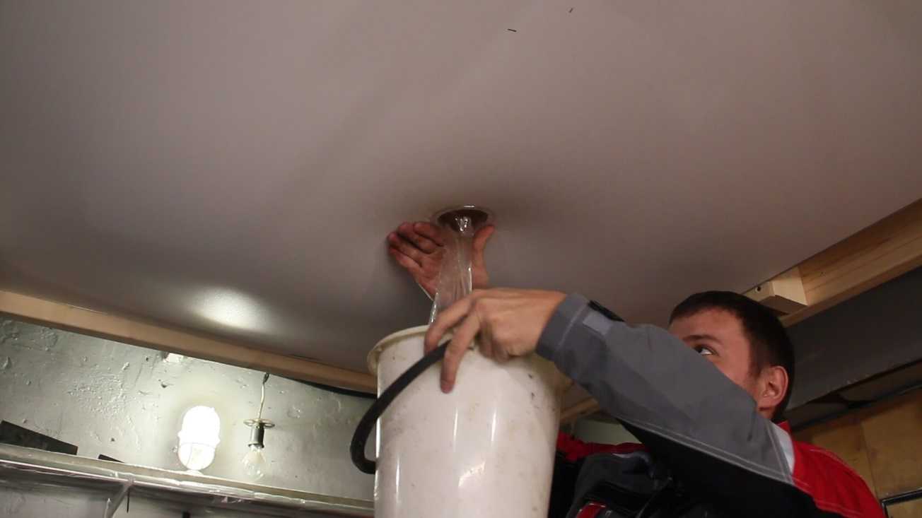 Как снять натяжной потолок и поставить обратно - всё о ремонте потолка