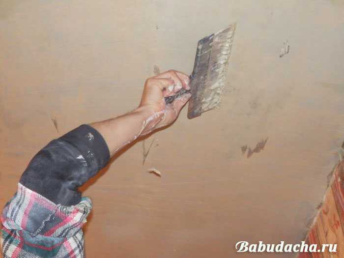 Очистка потолка от побелки: как отмыть побелку с потолка, как правильно смыть мел, как быстро убрать побелку, размыть, очистить потолок