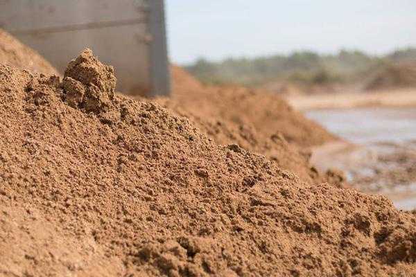 Технология добычи и сфера использования кварцевого песка в строительстве: пошагово- обзор +видео