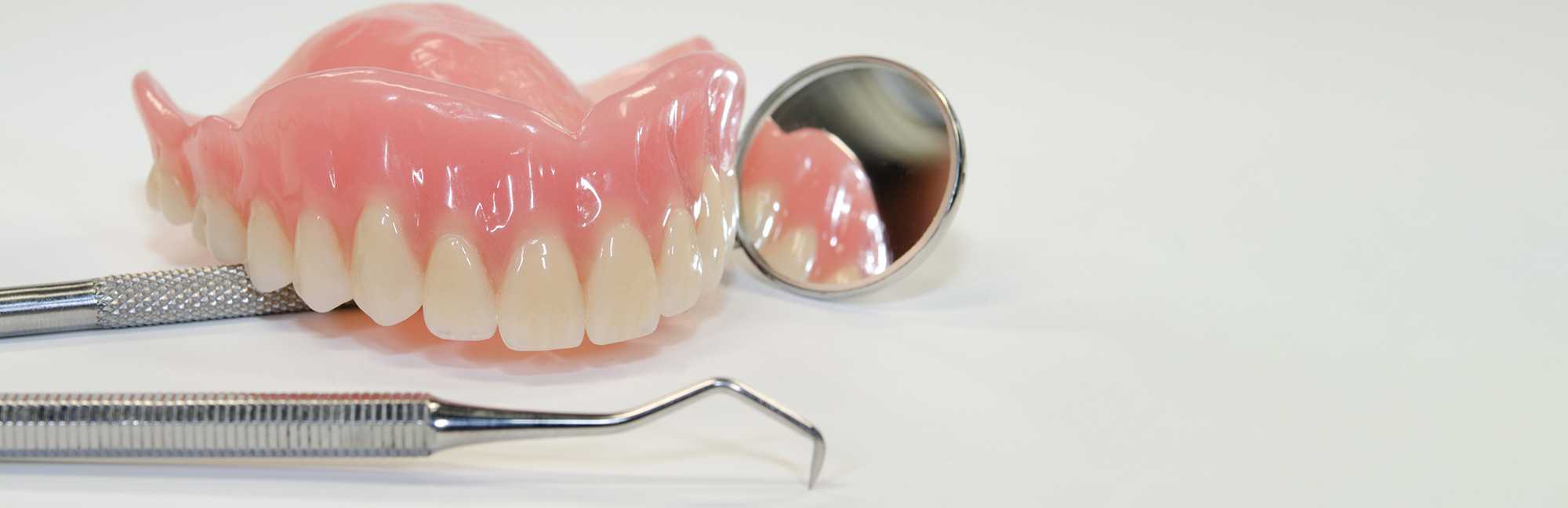 Виды съемных зубных протезов: показания и противопоказания, классификация, фото, стоимость