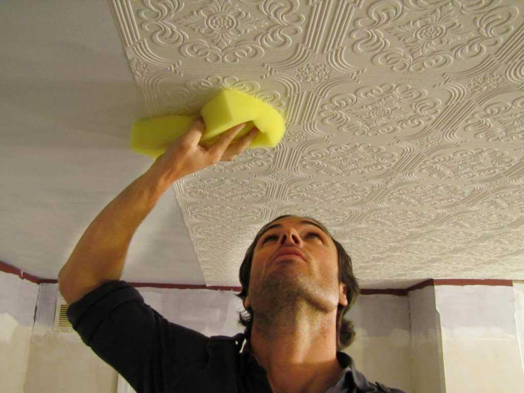 Отделка потолка (84 фото): варианты обшивки, чем отделать деревянные потолочные покрытия в квартире, виды современных материалов