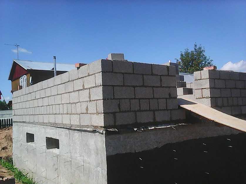 Дома из керамзитобетонных блоков — особенности строительства, плюсы и минусы