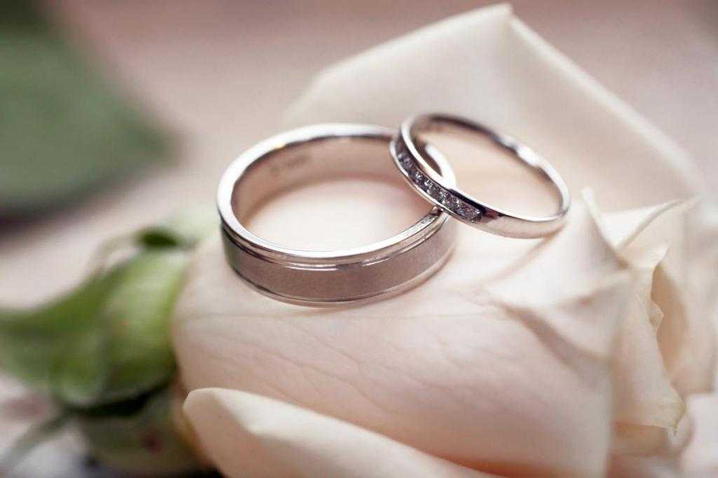 Можно ли носить обручальные кольца в гражданском браке: приметы и традиции
