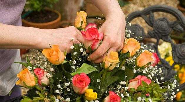 Як зберегти зрізані квіти що б букет стояв довше | ремонт та вироби своїми руками