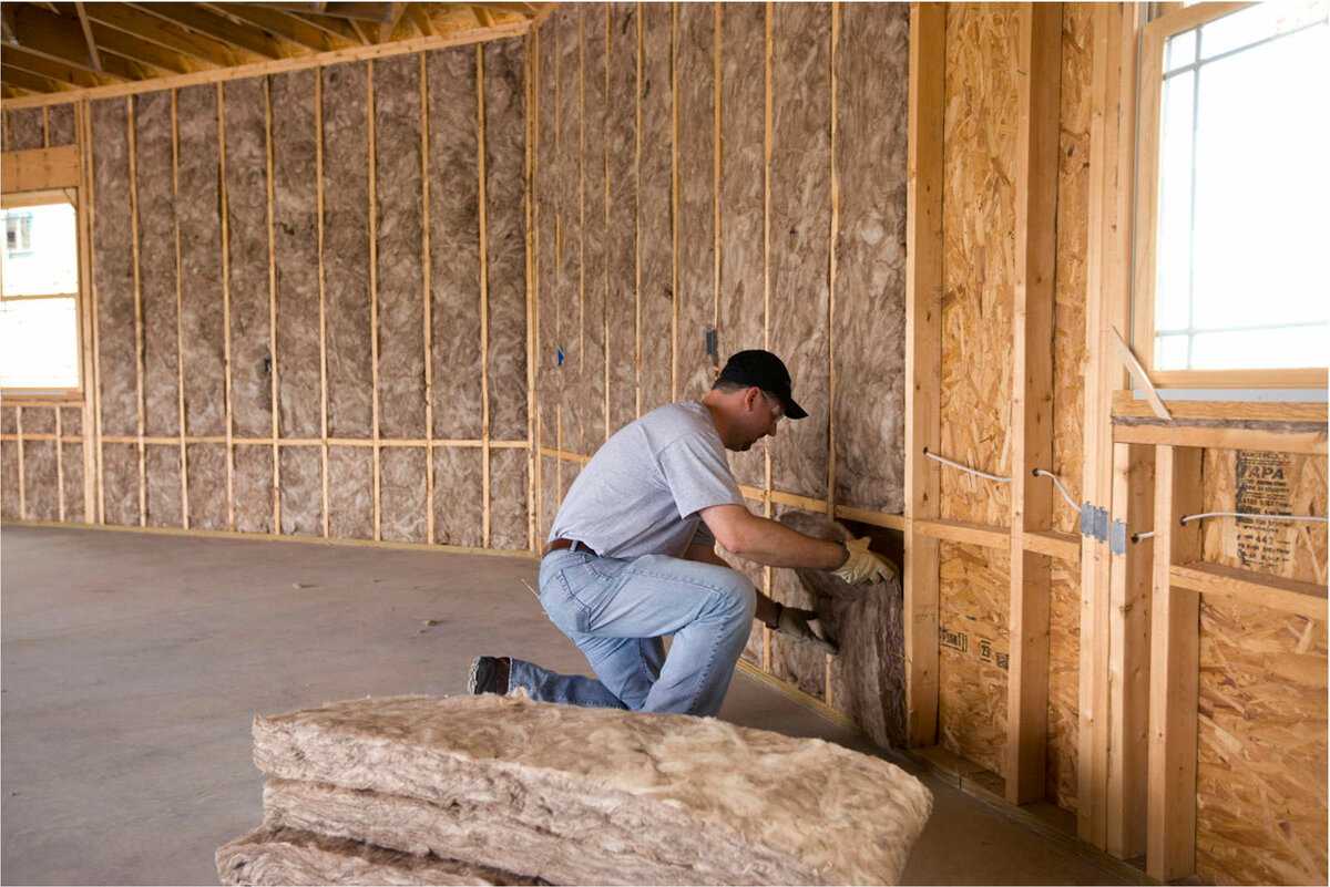 Утеплитель для стен деревянного дома снаружи под сайдинг — выбор лучшего варианта