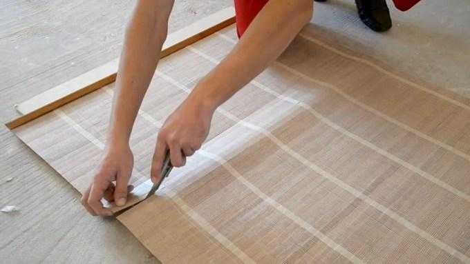 Как клеить бамбуковые обои на стену своими руками дома
