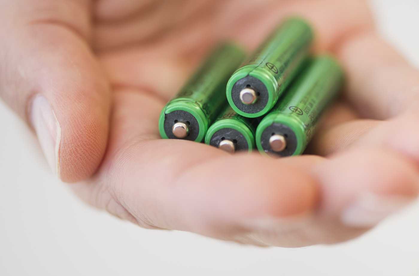 Использовать с пользой. как решить проблему утилизации батареек?