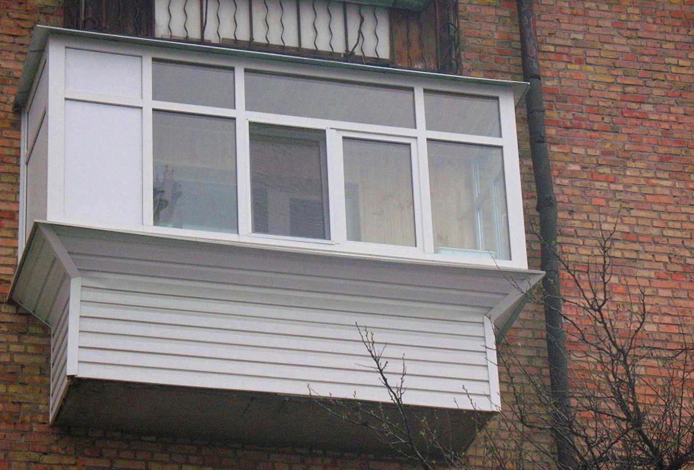 Остекление балконов в хрущевке: основные моменты - мужик в доме.ру