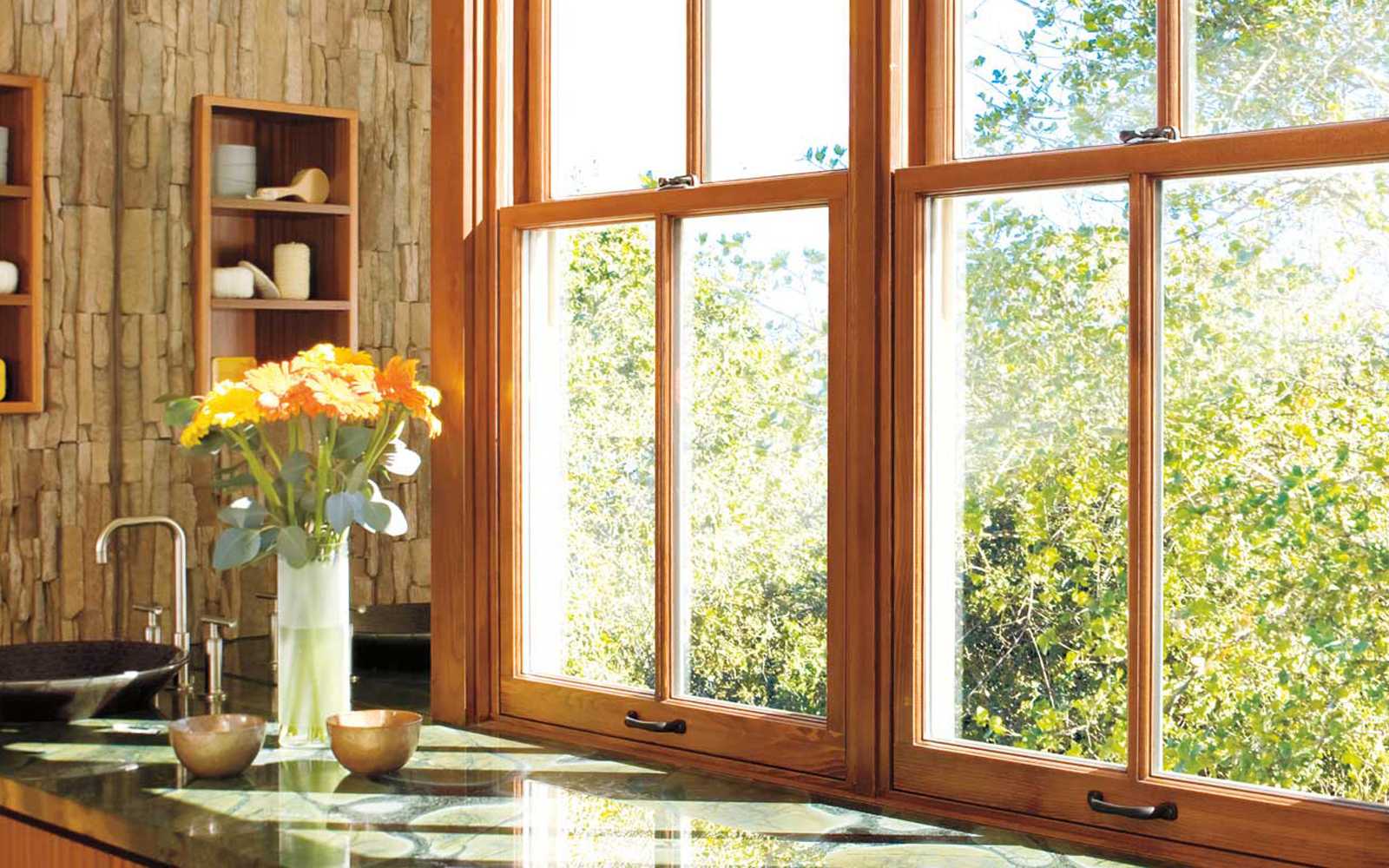 Какие окна лучше: пластиковые или деревянные - выбор окна