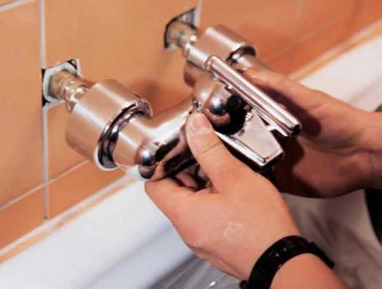 Монтаж смесителя в ванной - доступная инструкция