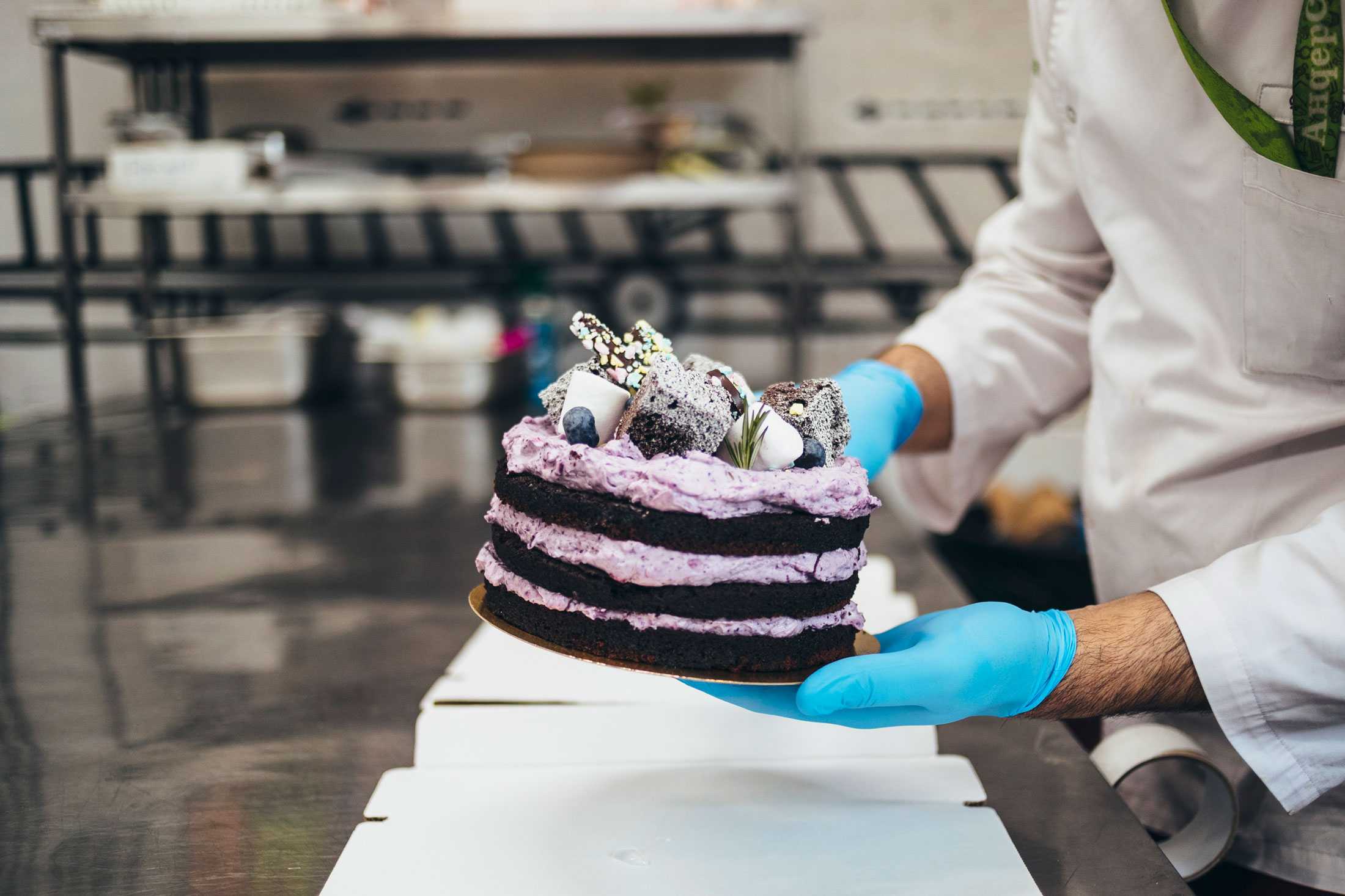Бизнес по изготовлению тортов на дому: этапы создания, особенности, оборудование, реклама, бизнес-план