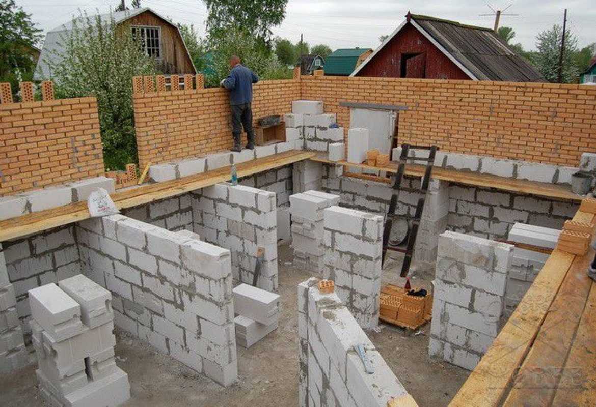 Как построить дом из газобетона своими руками без опыта строительства
