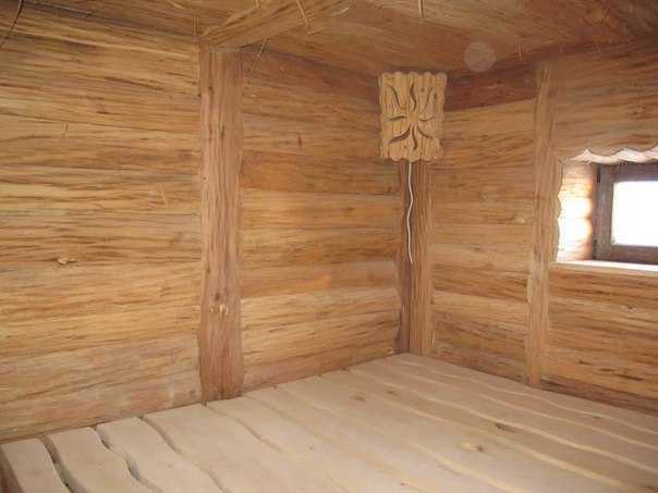 Обзор популярных материалов для отделки потолка в деревянном доме