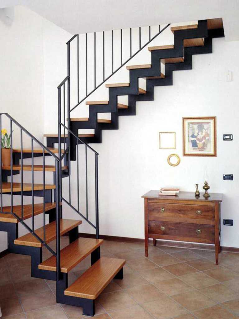 Алюминиевые лестницы: двухсекционные и односекционные варианты, отличия лестниц 4, 6 и 12 метров