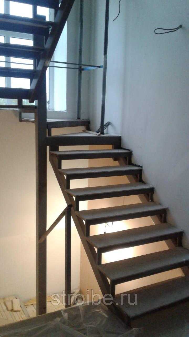 Металлические лестницы (91 фото): виды подъемных железных маршей на второй этаж в частном доме и особенности конструкций из металла, варианты из профильной трубы