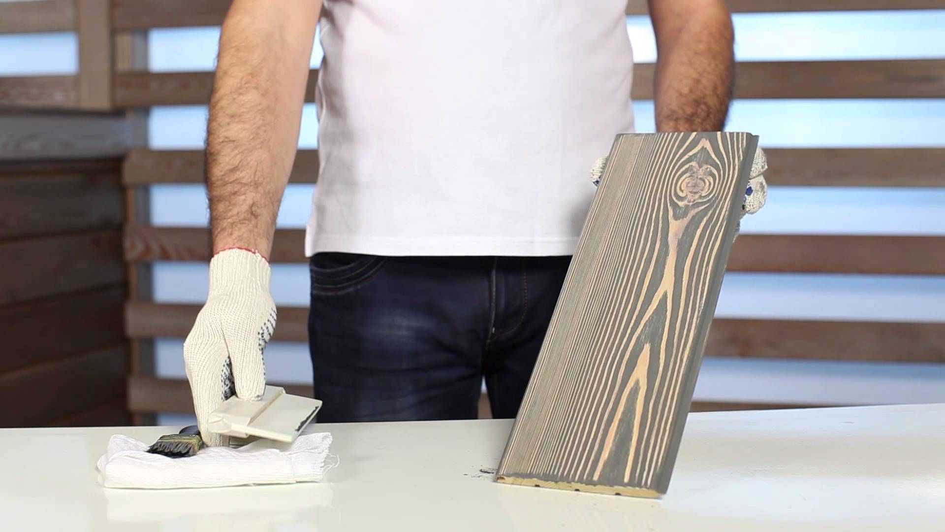 Как выполнить покраску деревянной поверхности с сохранением текстуры