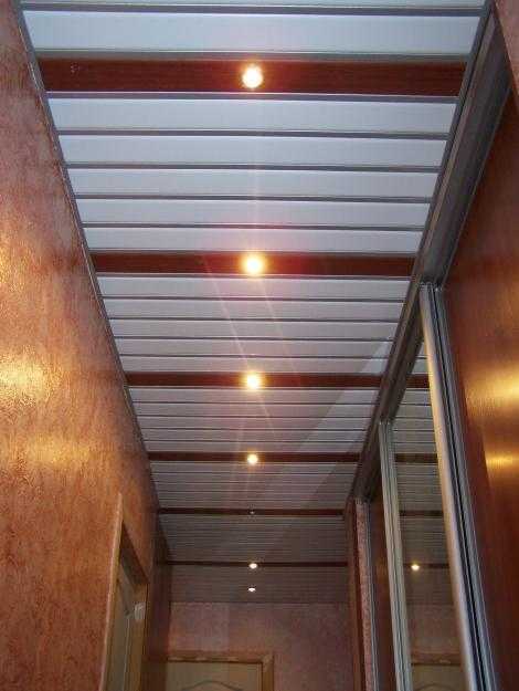 Потолок из пластиковых панелей – пошаговая инструкция по постройке от проектирования до монтажа (110 фото)