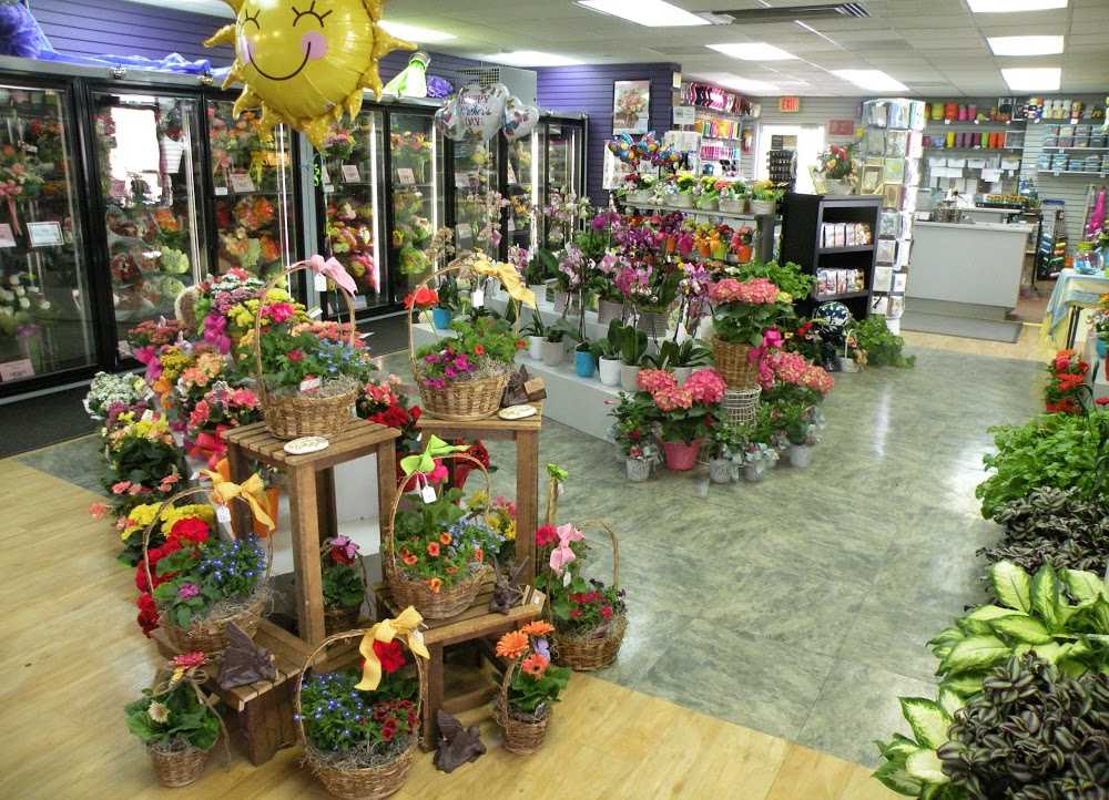 Магазин, торгующий цветами и растениями, всегда будет иметь покупателей, с нарастающими пиками во время праздников.