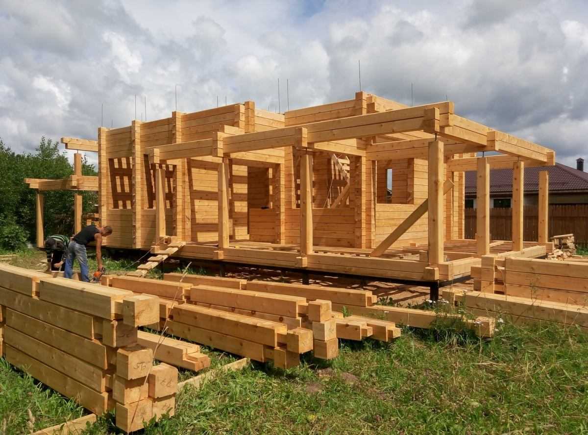 Строительство домов из бруса (118 фото): как построить своими руками, какой фундамент для брусовых конструкций лучше