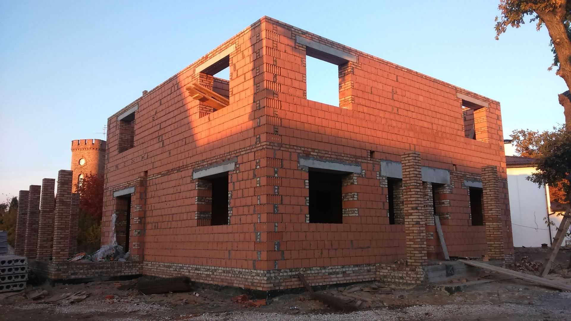 Строительство домов из поризованных керамических блоков