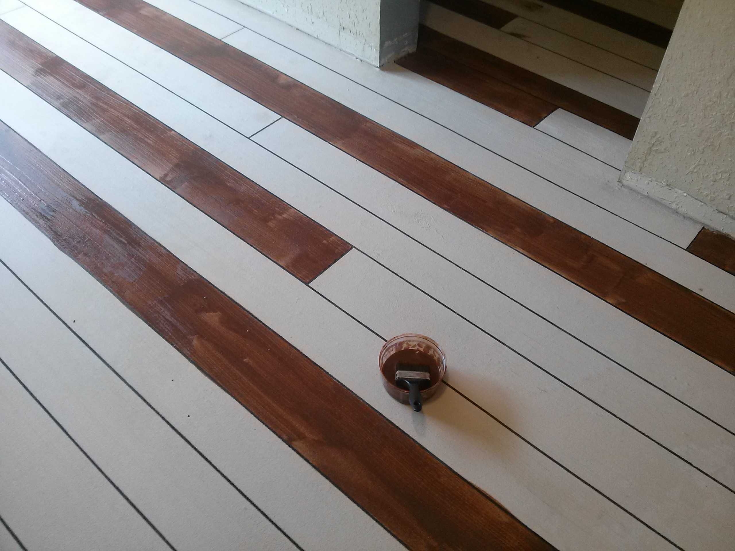 Чем можно покрасить деревянный пол в доме