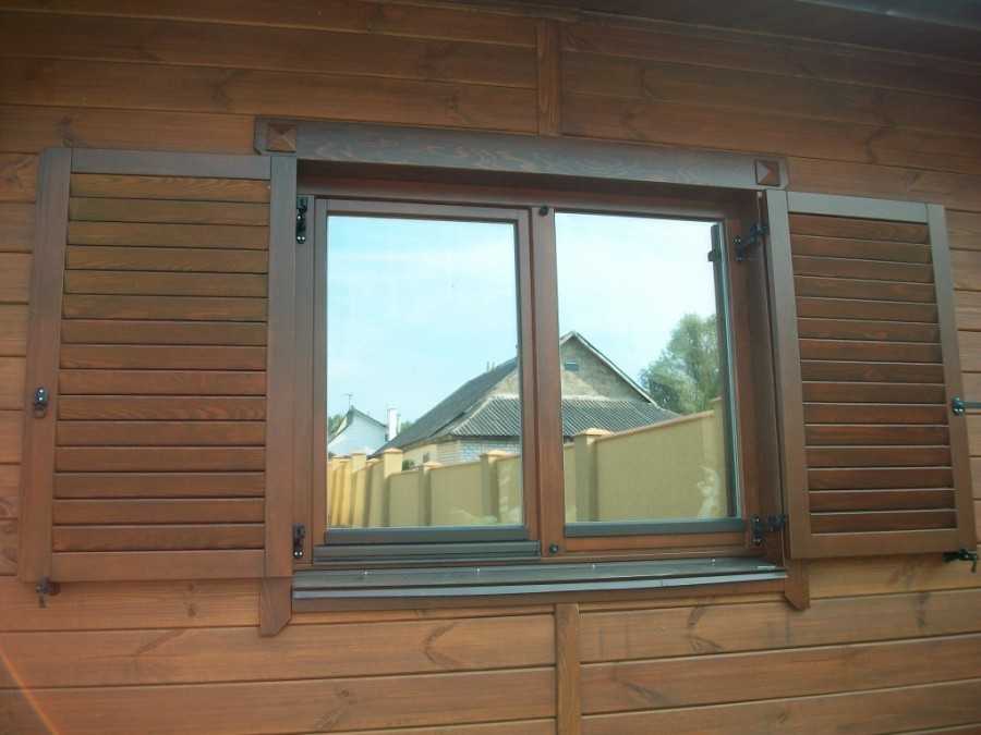Защитные функции современных ставен на окна для дачи