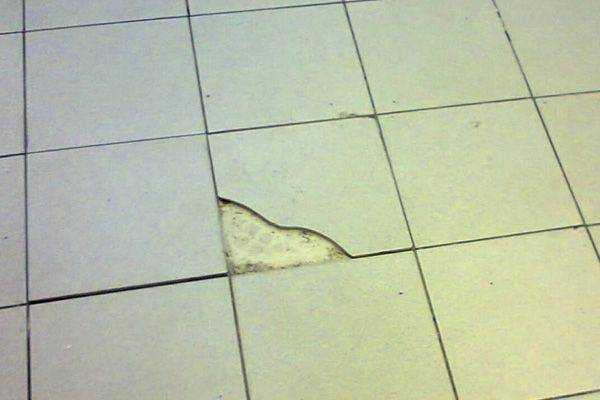 Как очистить швы между плиткой на полу: как почистить и чем отмыть, как обновить кафельное покрытие
