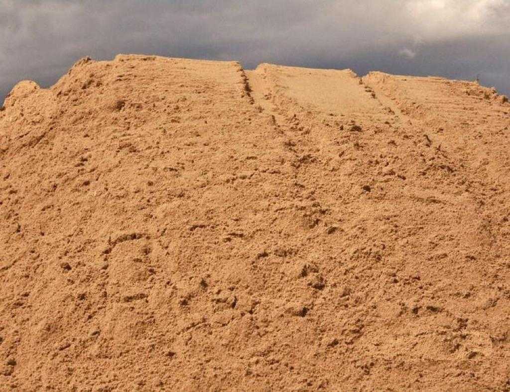 Виды строительного песка и его основные характеристики