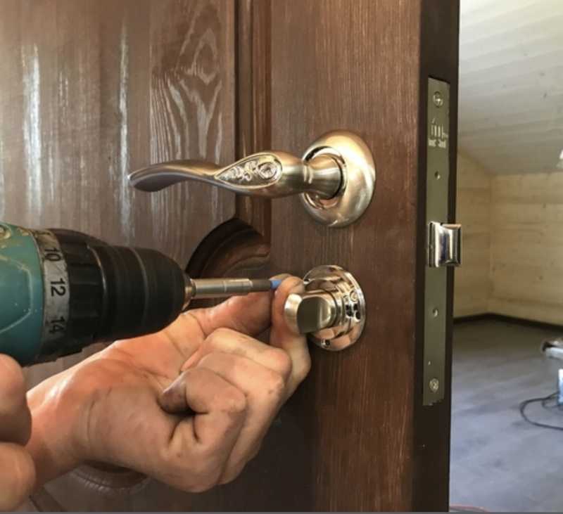 Инструкция и советы мастеров по врезке замков своими руками в металлическую дверь