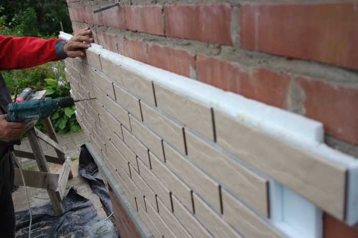 Монтаж фасадных и цокольных панелей для наружной отделки дома своими руками