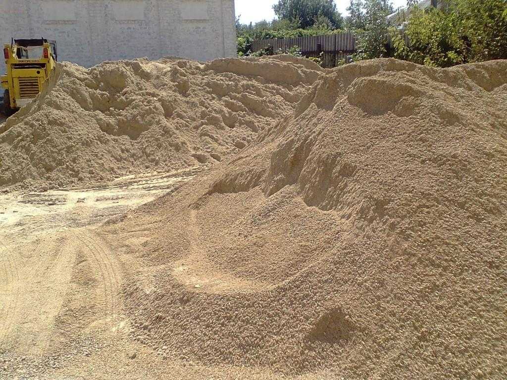 Разновидности и использование строительного песка