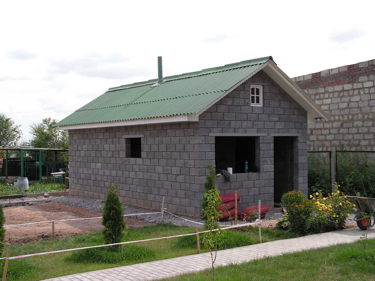 Как построить и утеплить дом из керамзитобетонных блоков