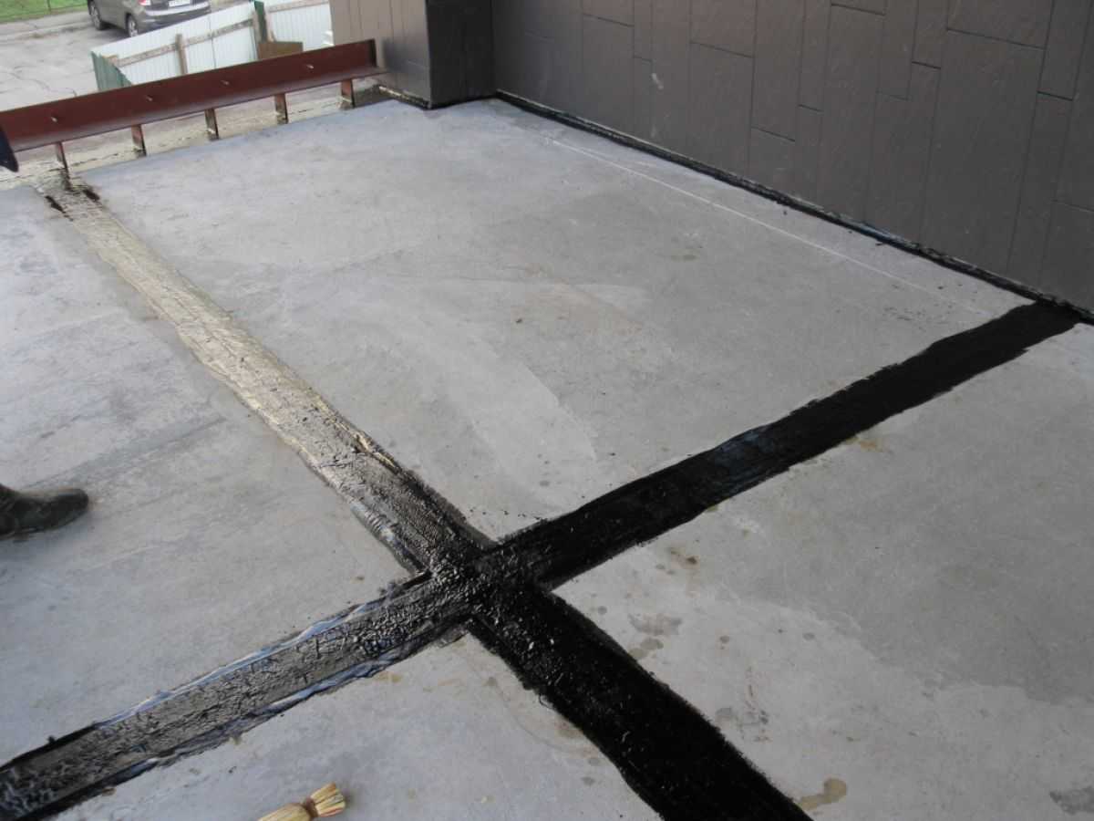Нарезка швов  бетонного пола. швы на бетонном полу. резка швов в бетоне.