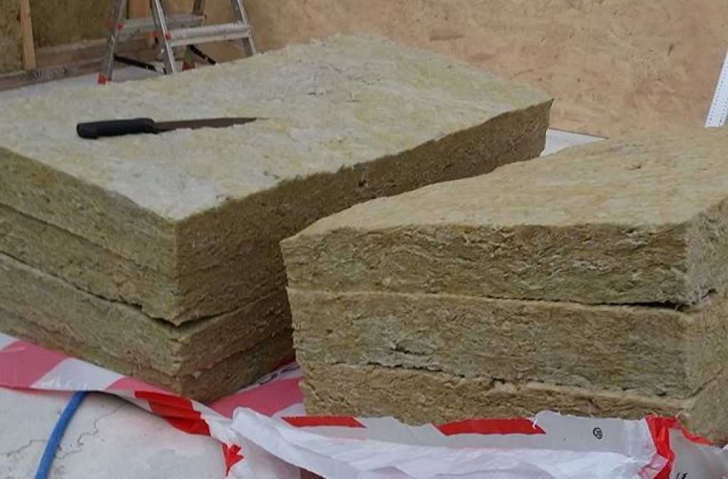 Базальтовый утеплитель для стен снаружи дома: как называются фасадные плиты из каменной ваты, плотность и толщина материала